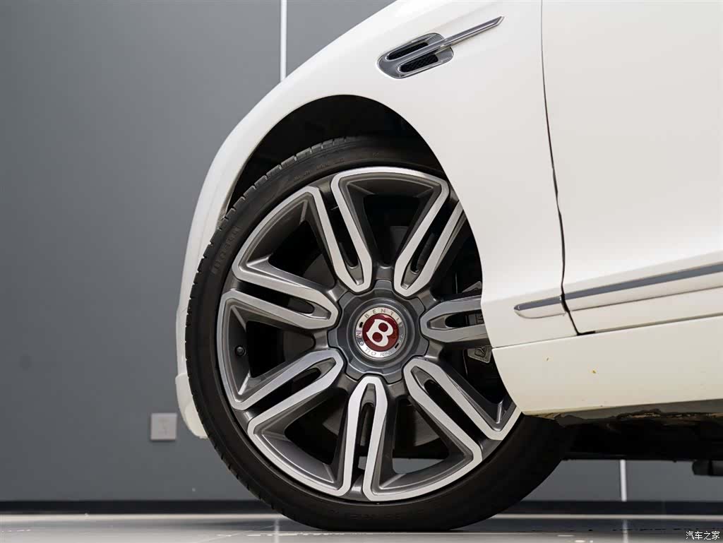 Bentley Continental GT, 2019 4