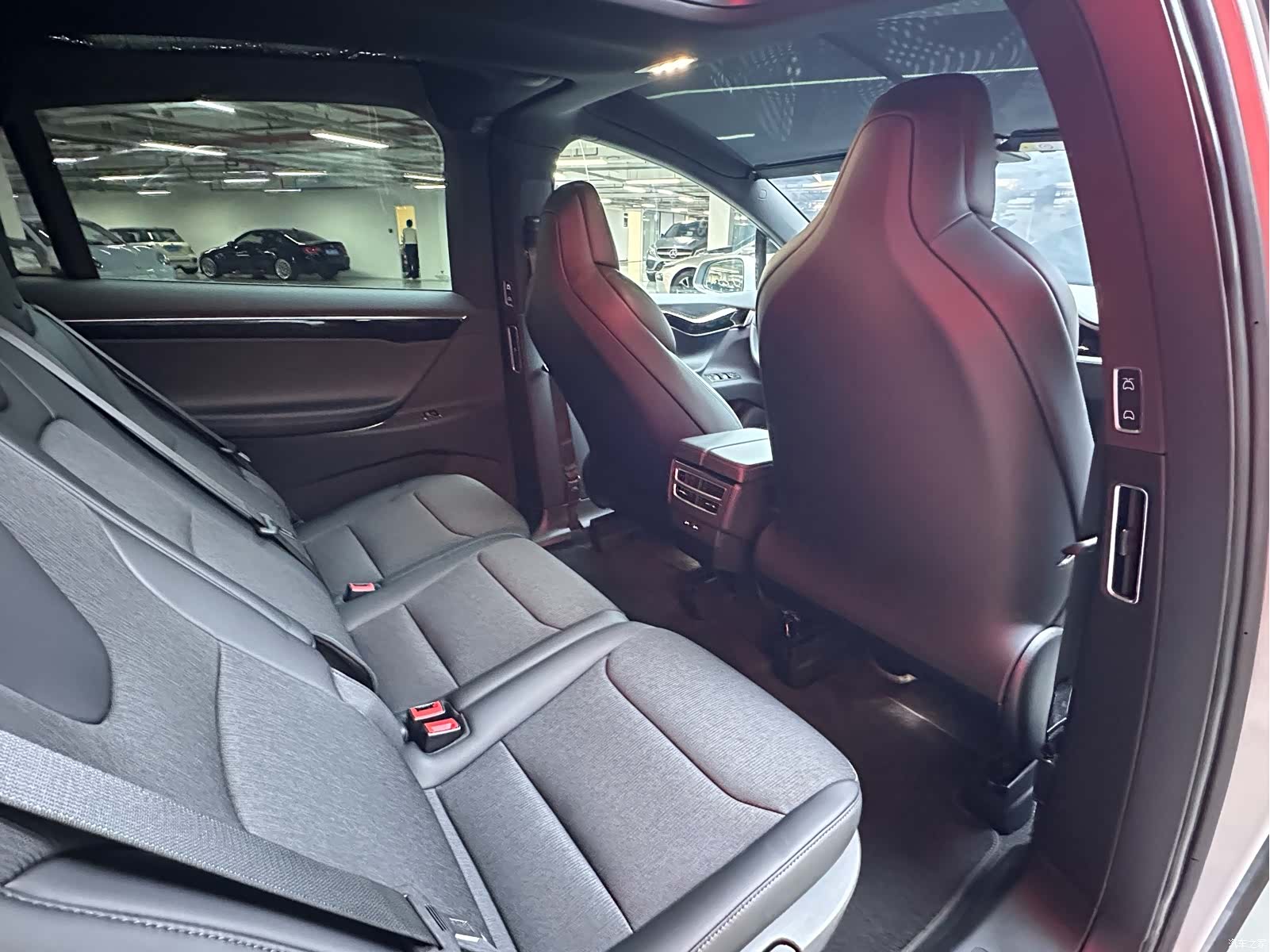 Tesla Model X, 2018 9