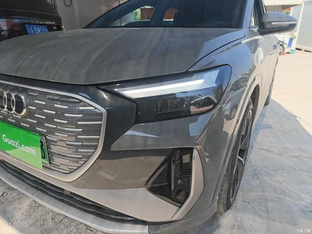 Audi Q4 e-tron, 2023 24