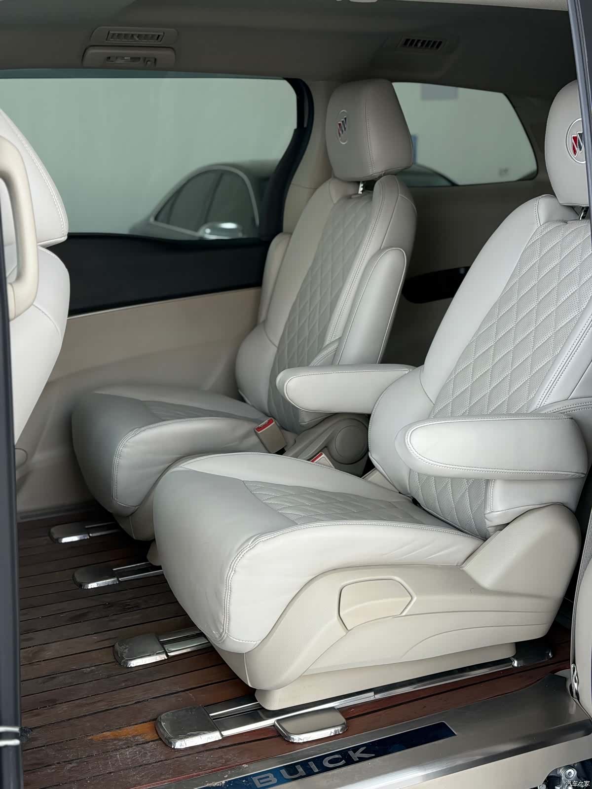 Buick GL8, 2021 все фото