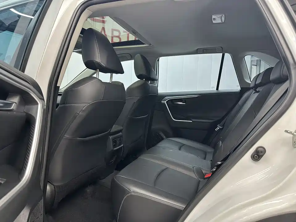 Toyota RAV4 Rongfang