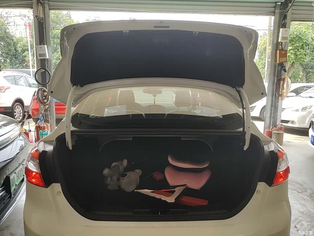 Ford Focus, 2015 19