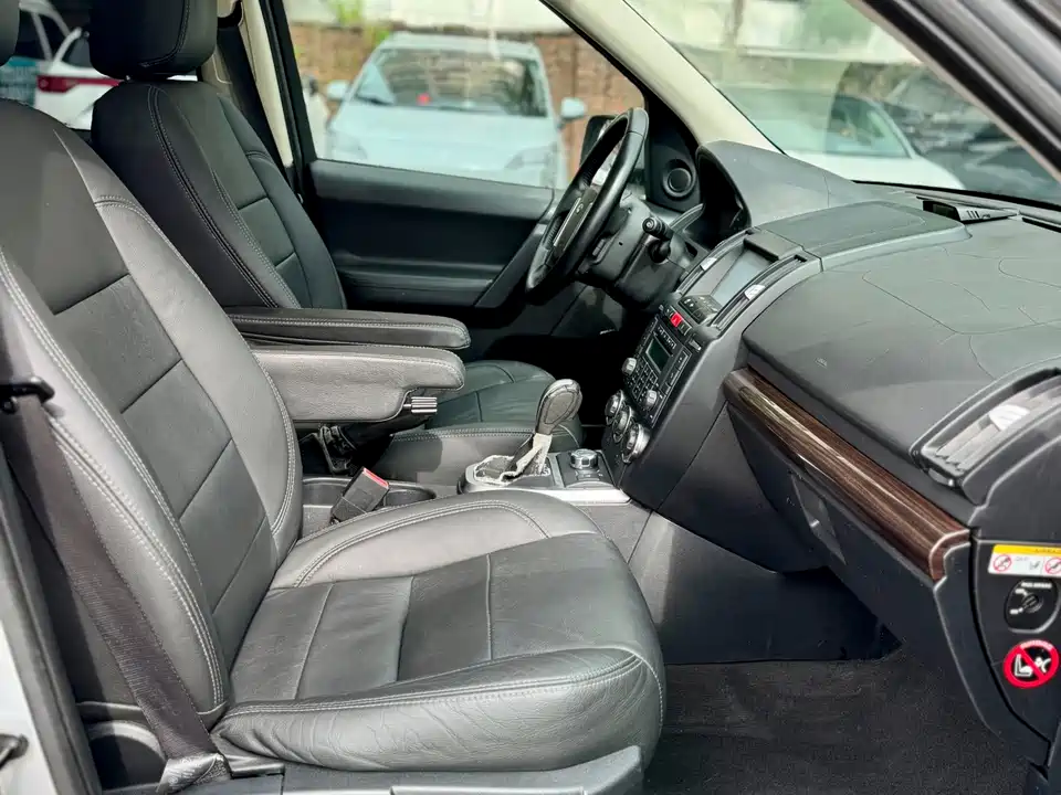 Land Rover Freelander 2