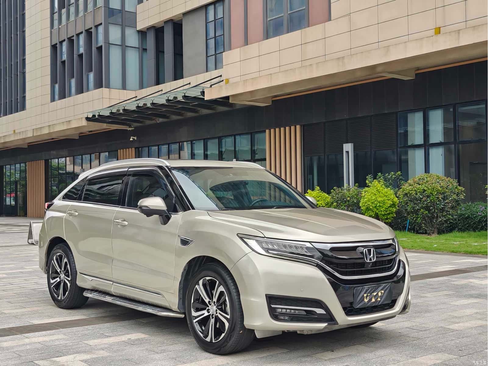 Honda UR-V, 2017 1