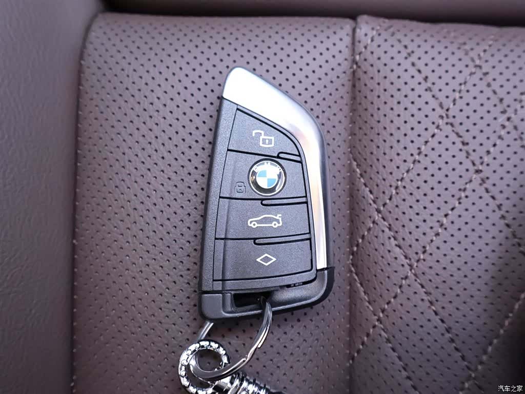 BMW 3 Series, 2024 25