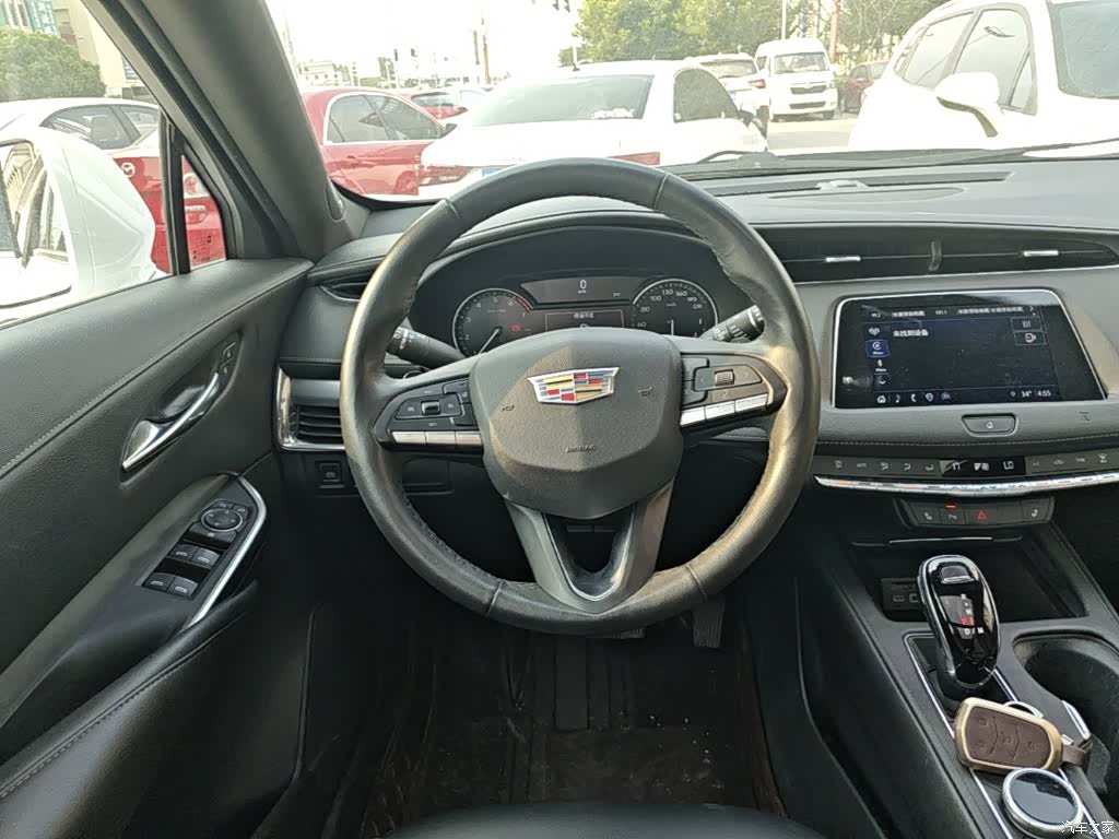 Cadillac XT4, 2021 11