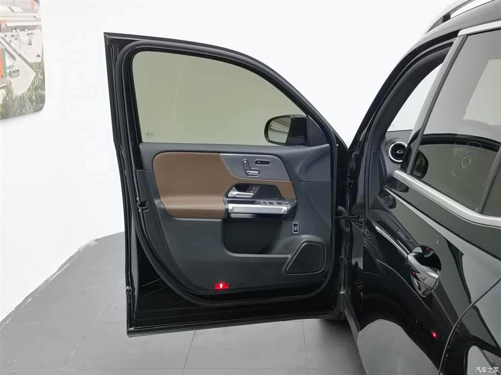 Mercedes-Benz GLB, 2024 8