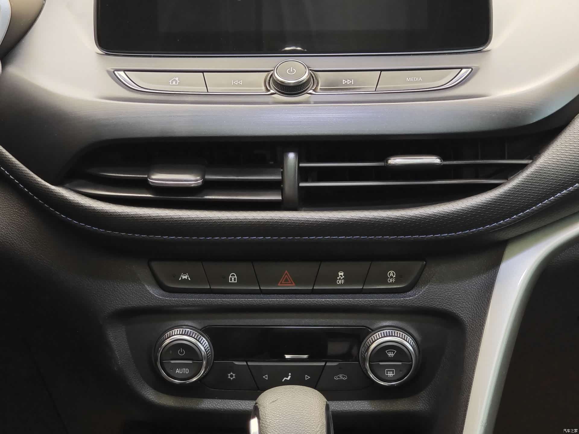 Buick Encore, 2020 16