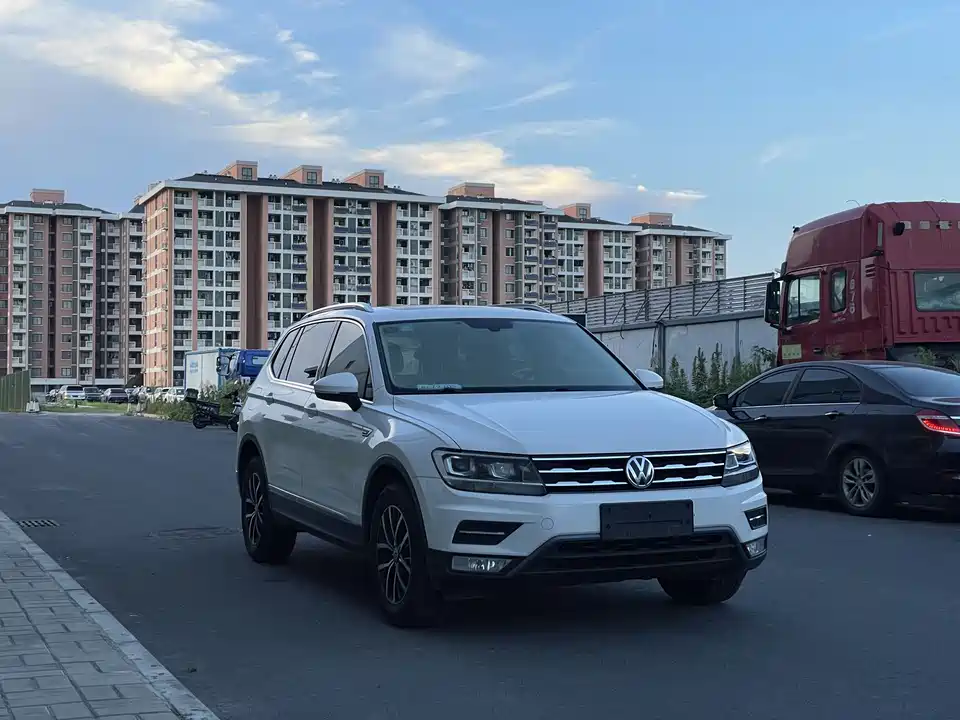 Volkswagen Tiguan L