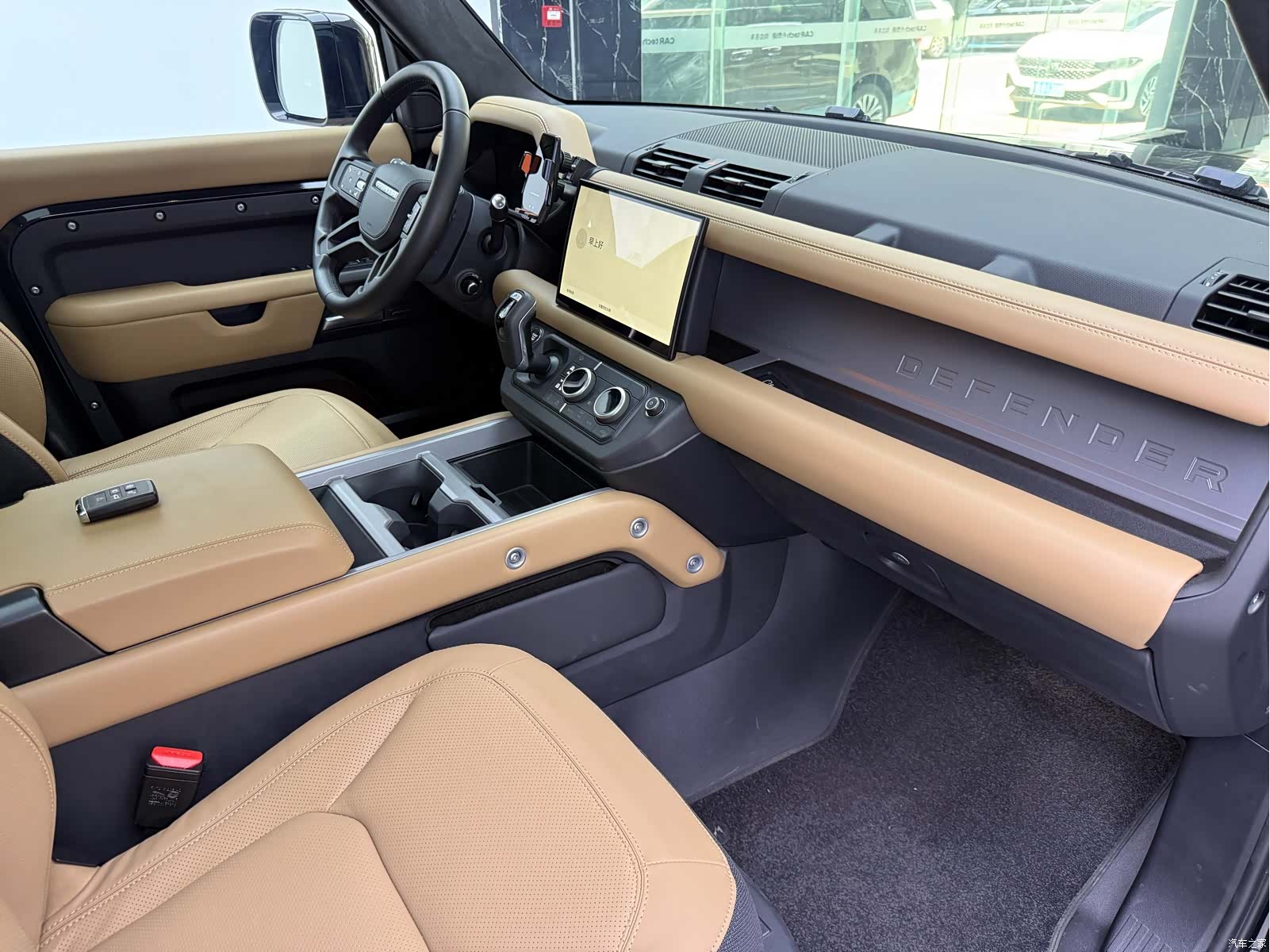 Land Rover Defender, 2026 15