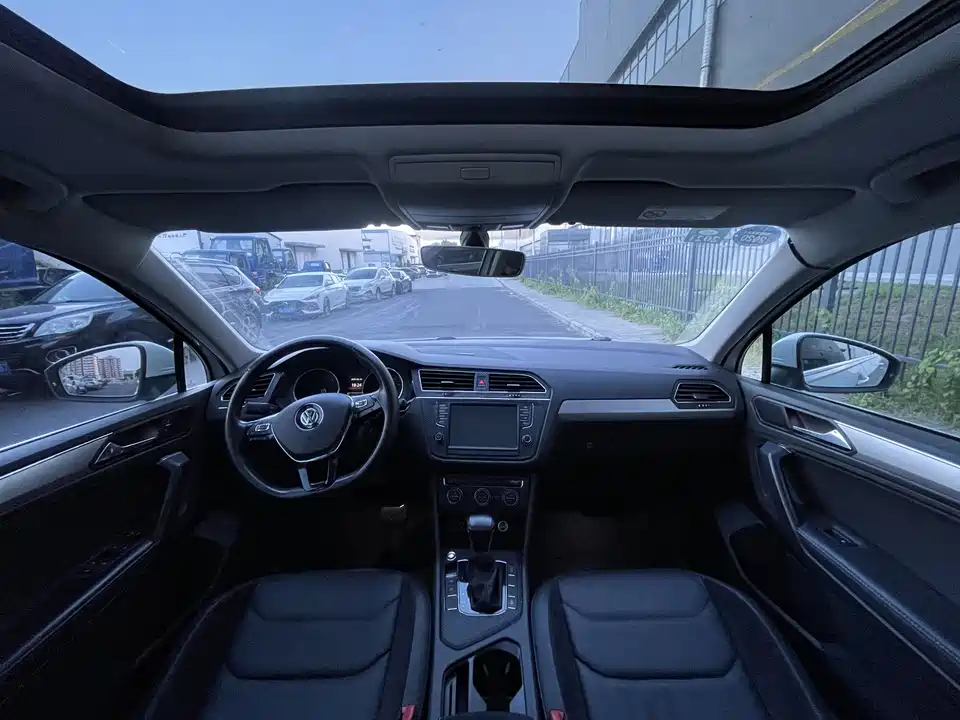 Volkswagen Tiguan L