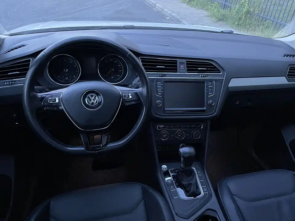 Volkswagen Tiguan L