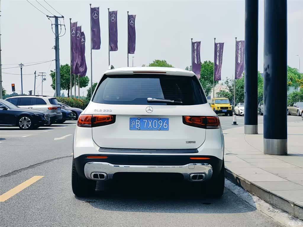 Mercedes-Benz GLB, 2023 все фото