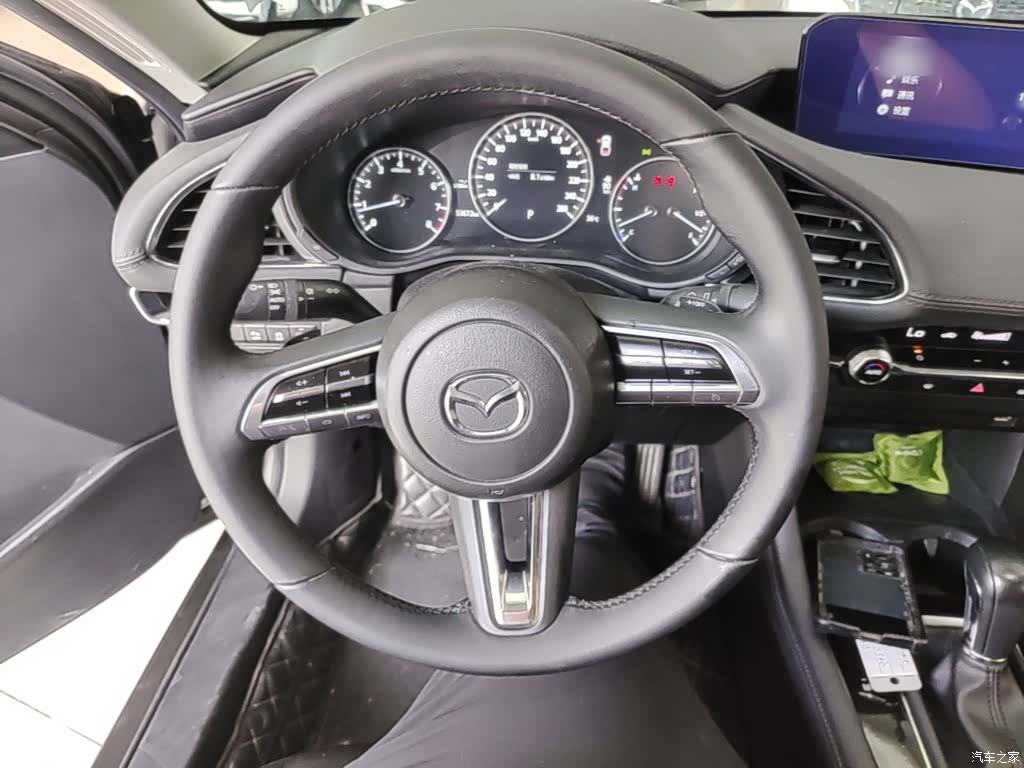 Mazda Mazda3, 2023 11