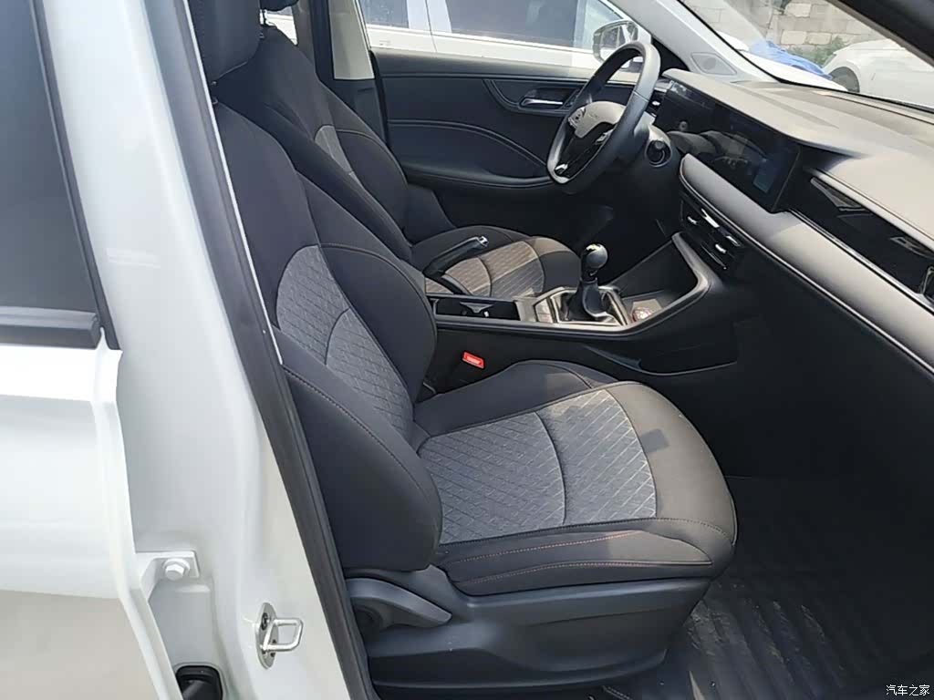 Roewe i5, 2025 25