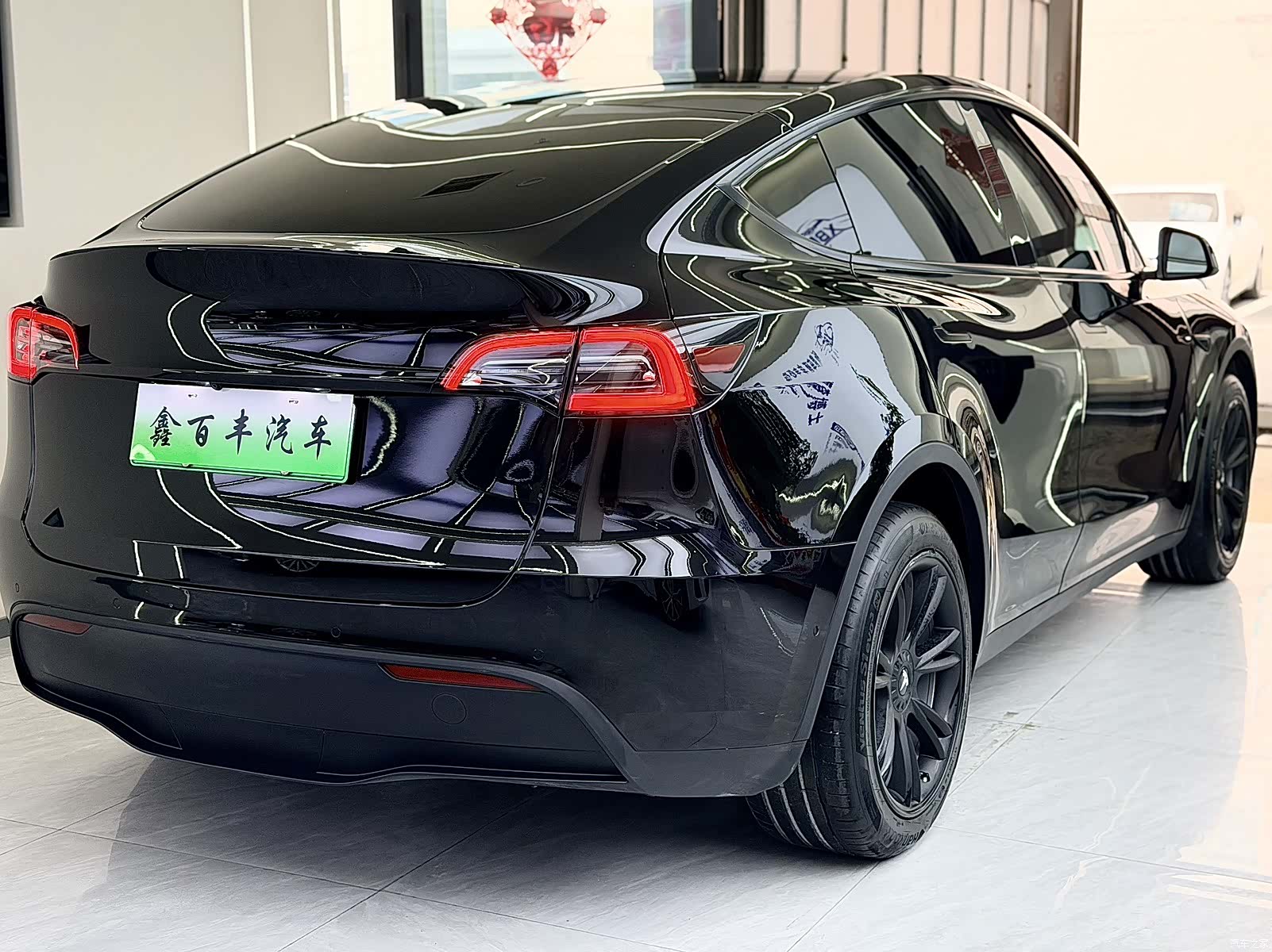 Tesla Model Y, 2023 10