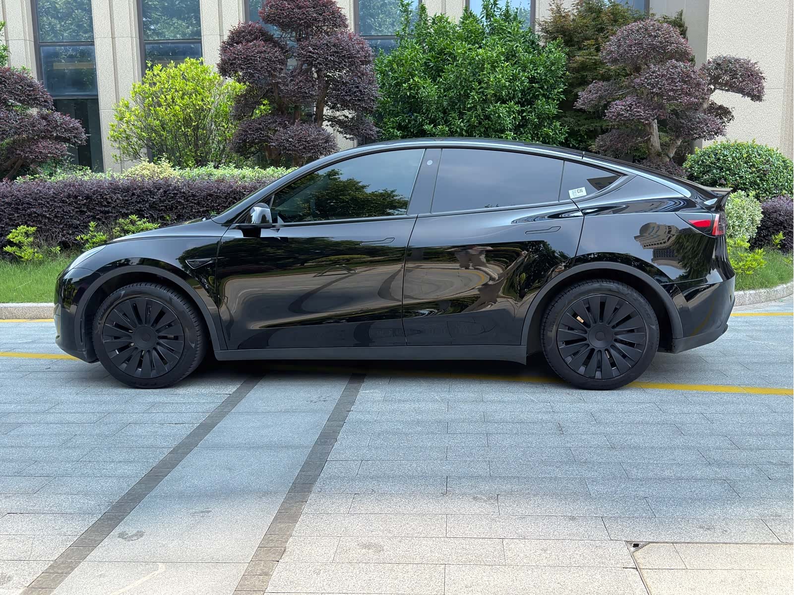Tesla Model Y, 2023 10