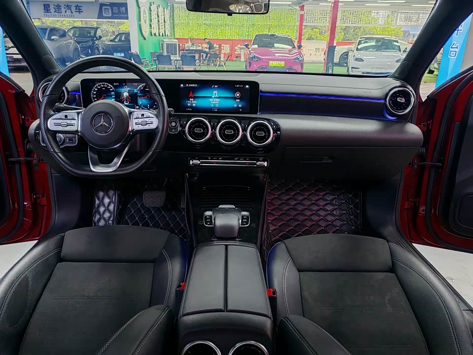 Mercedes-Benz Class A Mercedes-Benz Class A