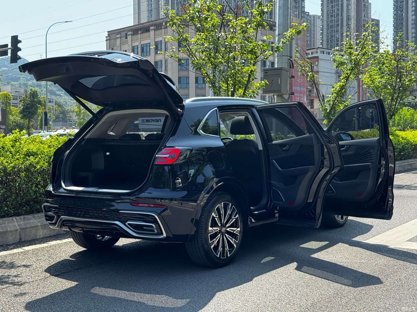 Hongqi HS5, 2024 24