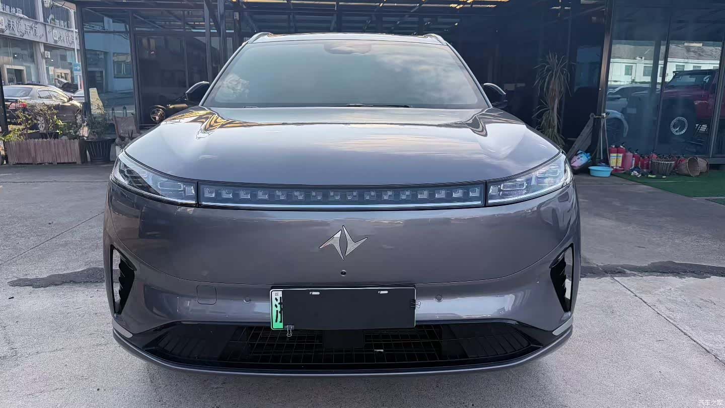 YiPaiKeJi eπ008, 2025 2