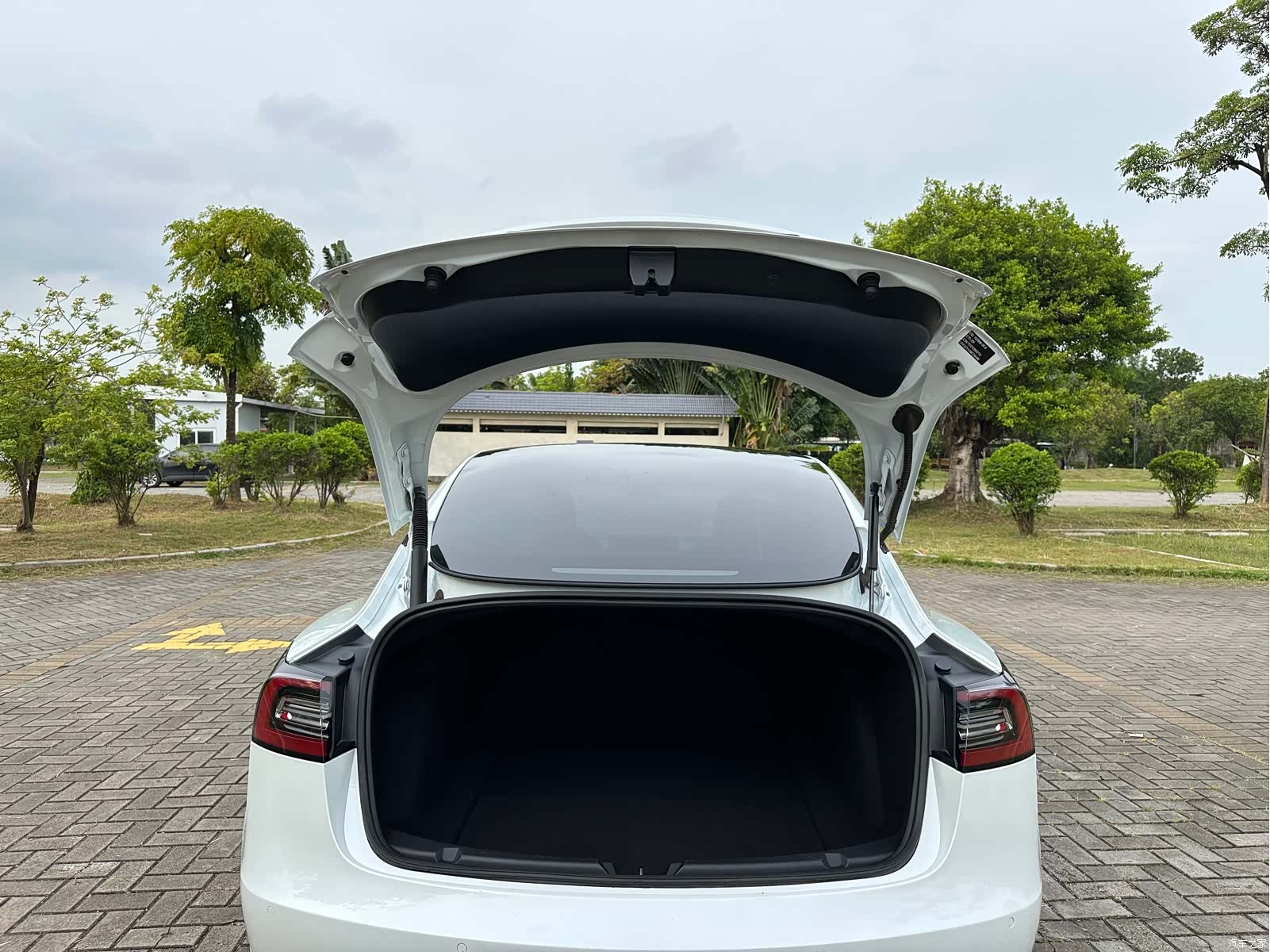 Tesla Model 3, 2021 19
