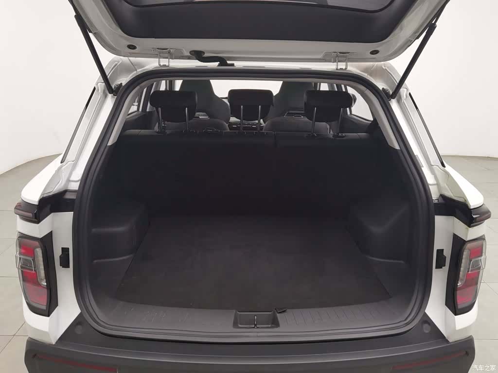 Wuling RS-3, 2021 16