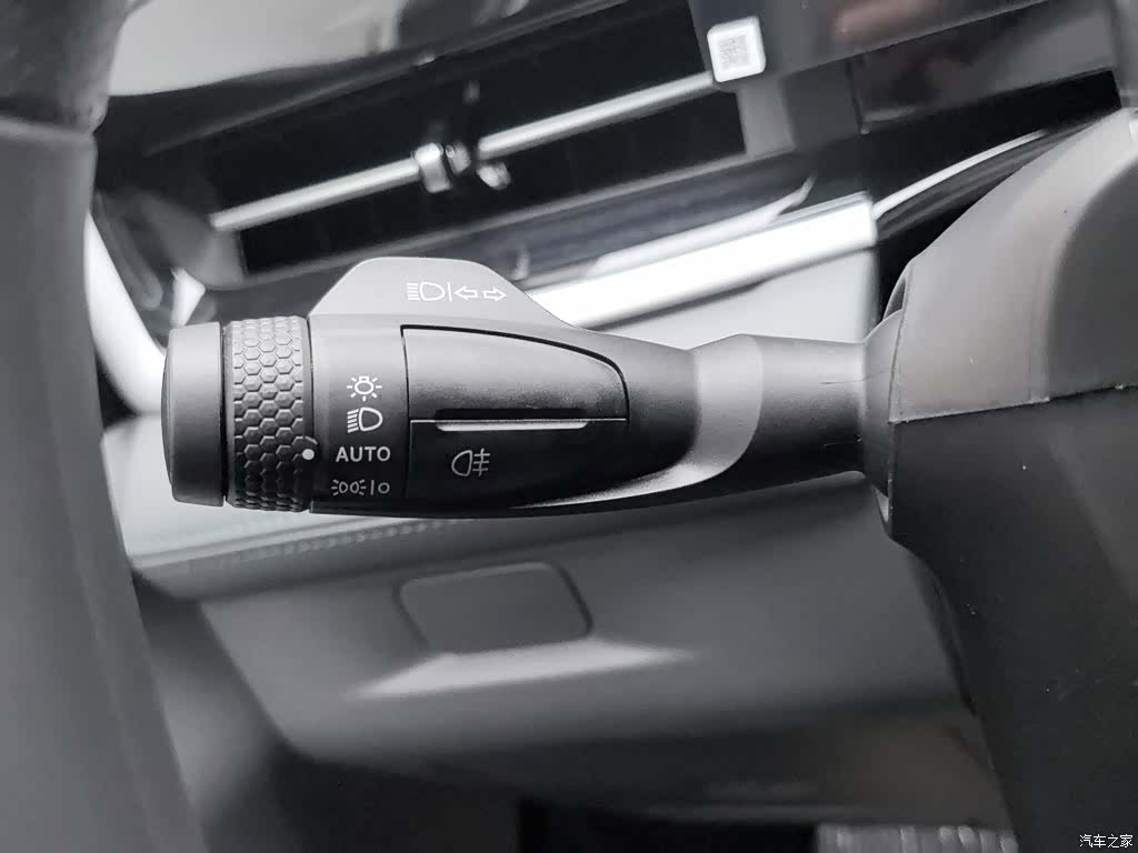 Geely Boyue, 2026 21