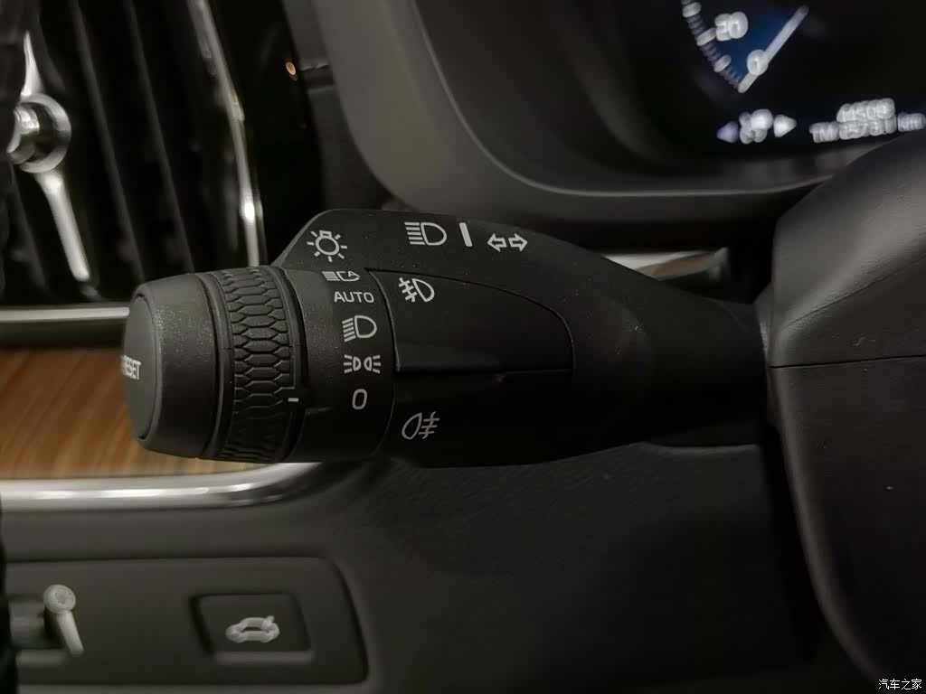 Volvo XC60, 2020 21