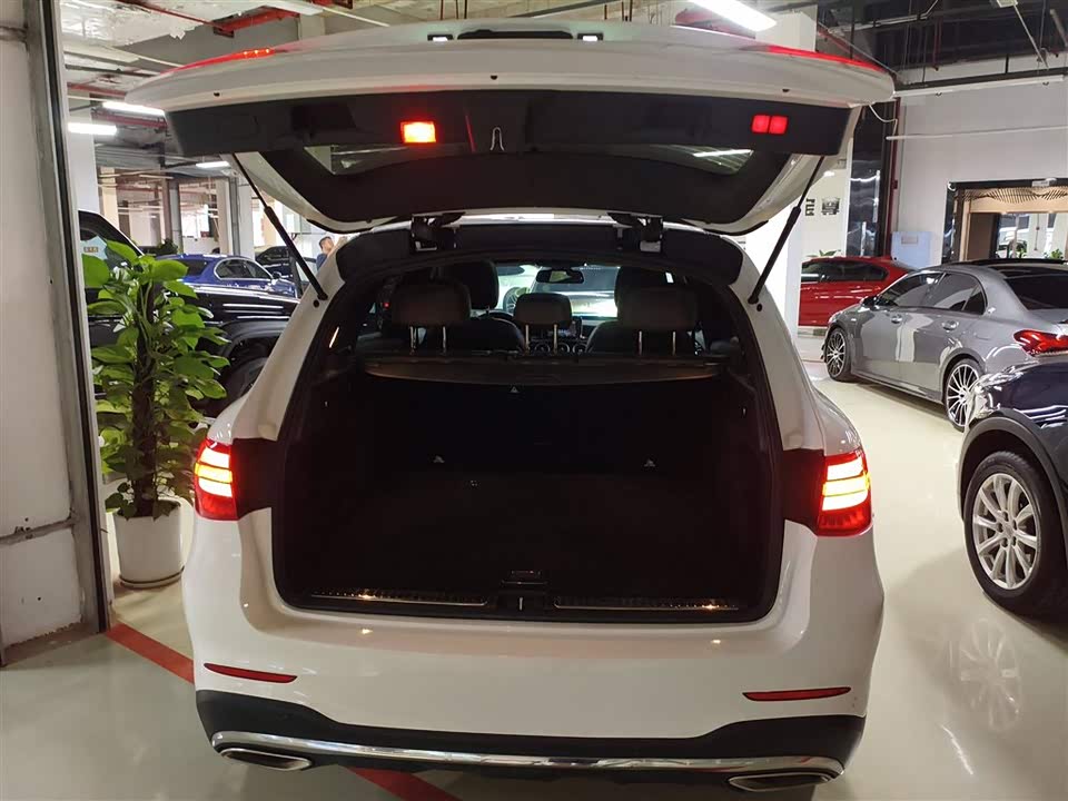 Mercedes-Benz GLC Mercedes-Benz GLC
