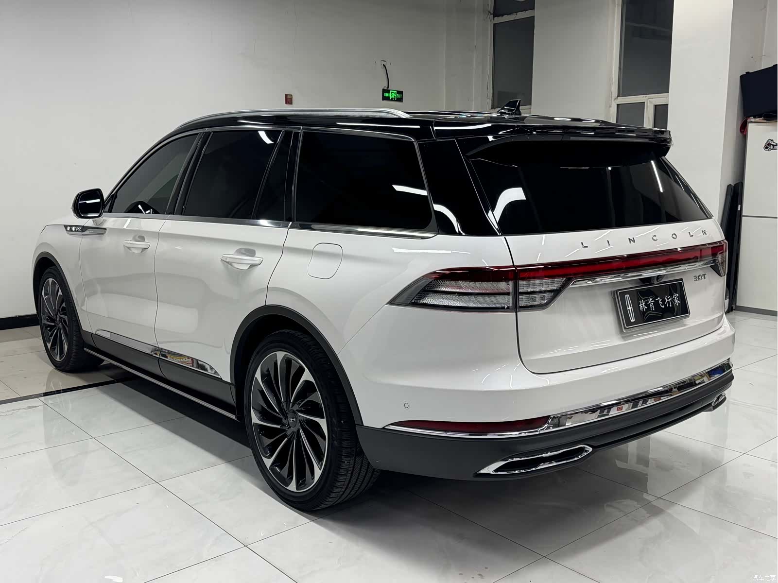 Lincoln Aviator, 2022 6