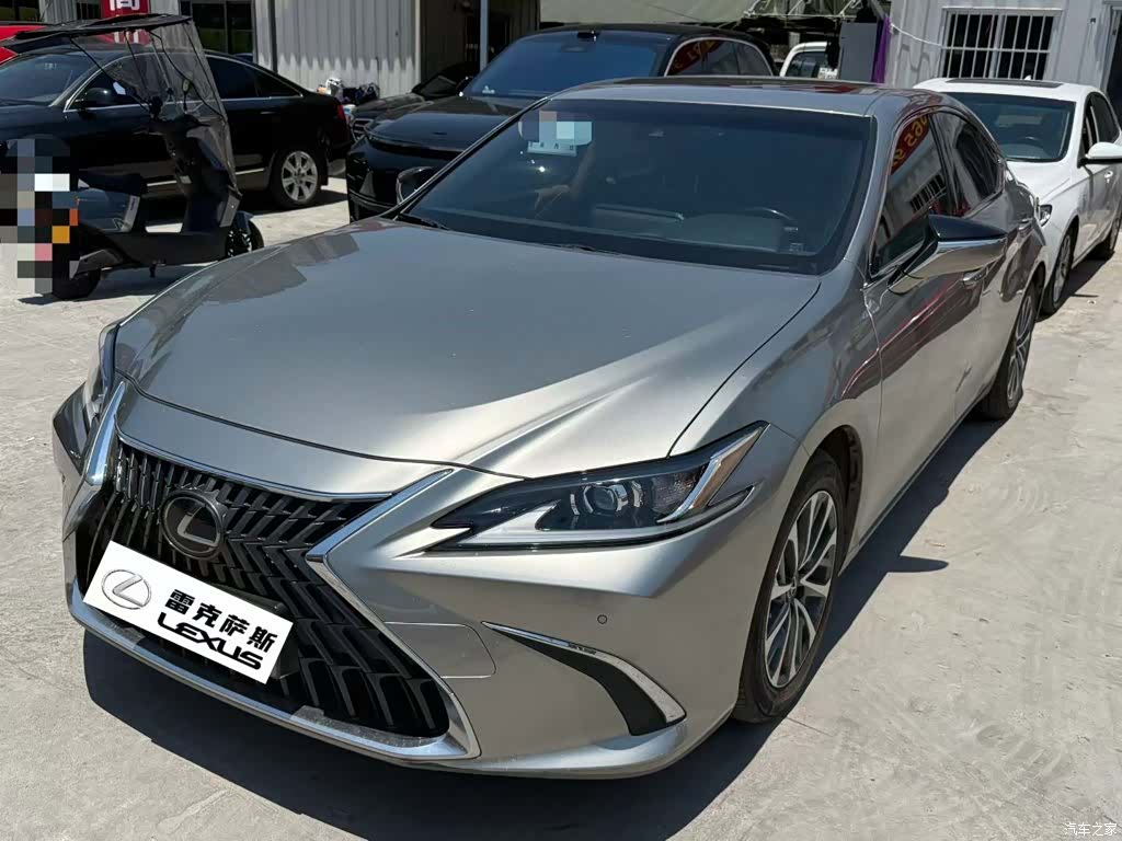 Lexus ES, 2022 1