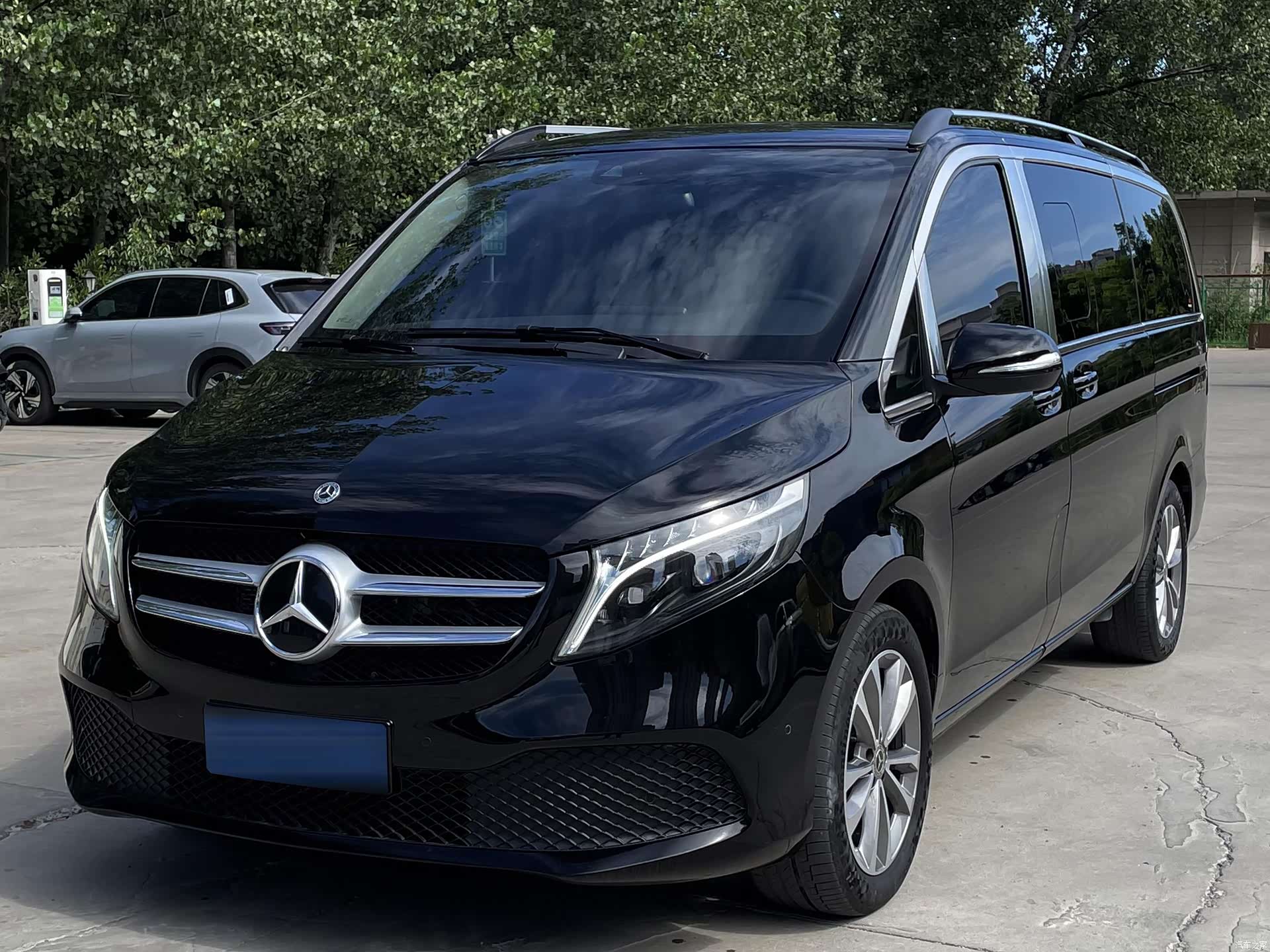 Mercedes-Benz V-Class