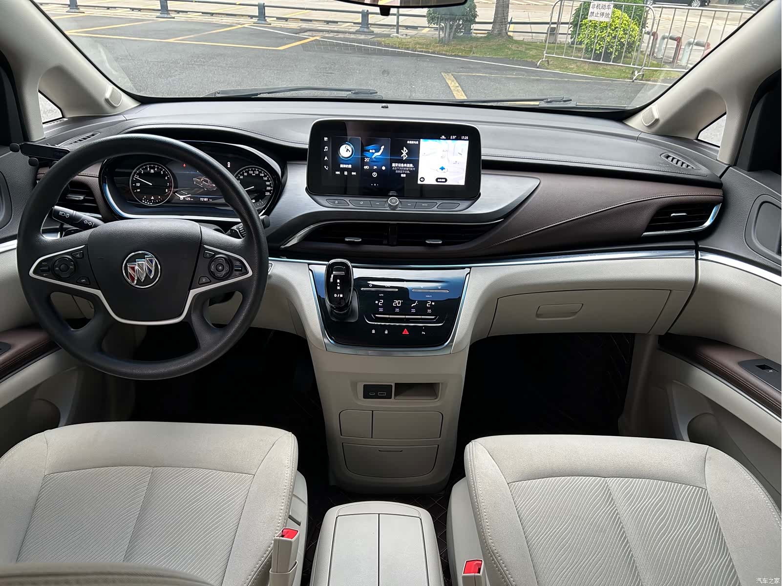 Buick GL8, 2024 11