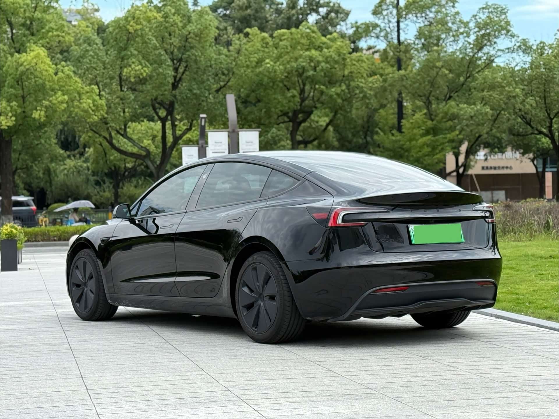 Tesla Model 3, 2025 2