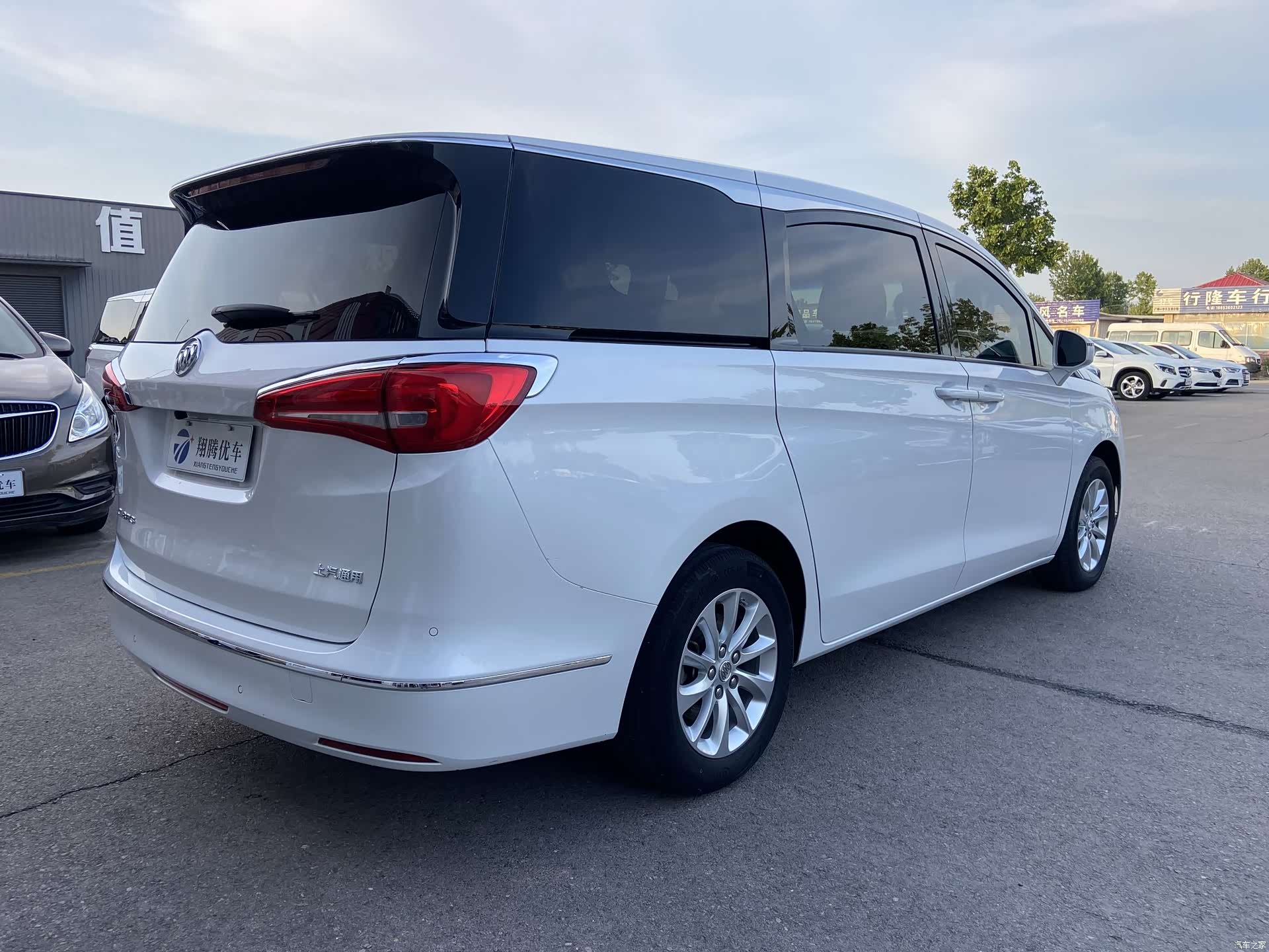 Buick GL8, 2019 4