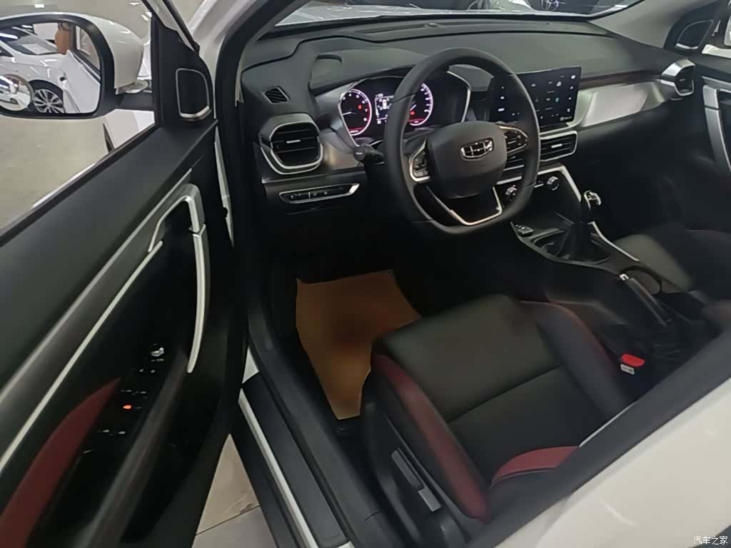 Geely Coolray, 2022 16