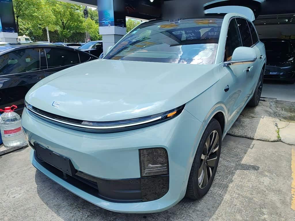 Li Auto L6