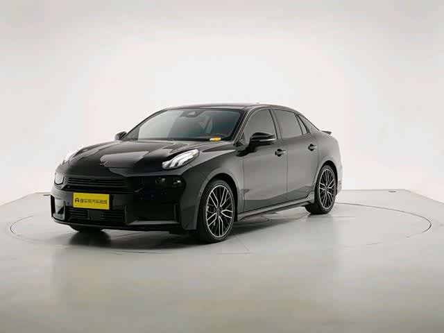 Lynk & Co 03