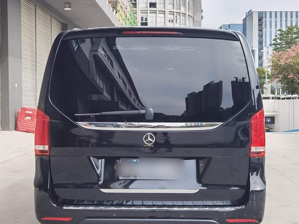 Mercedes-Benz V-class