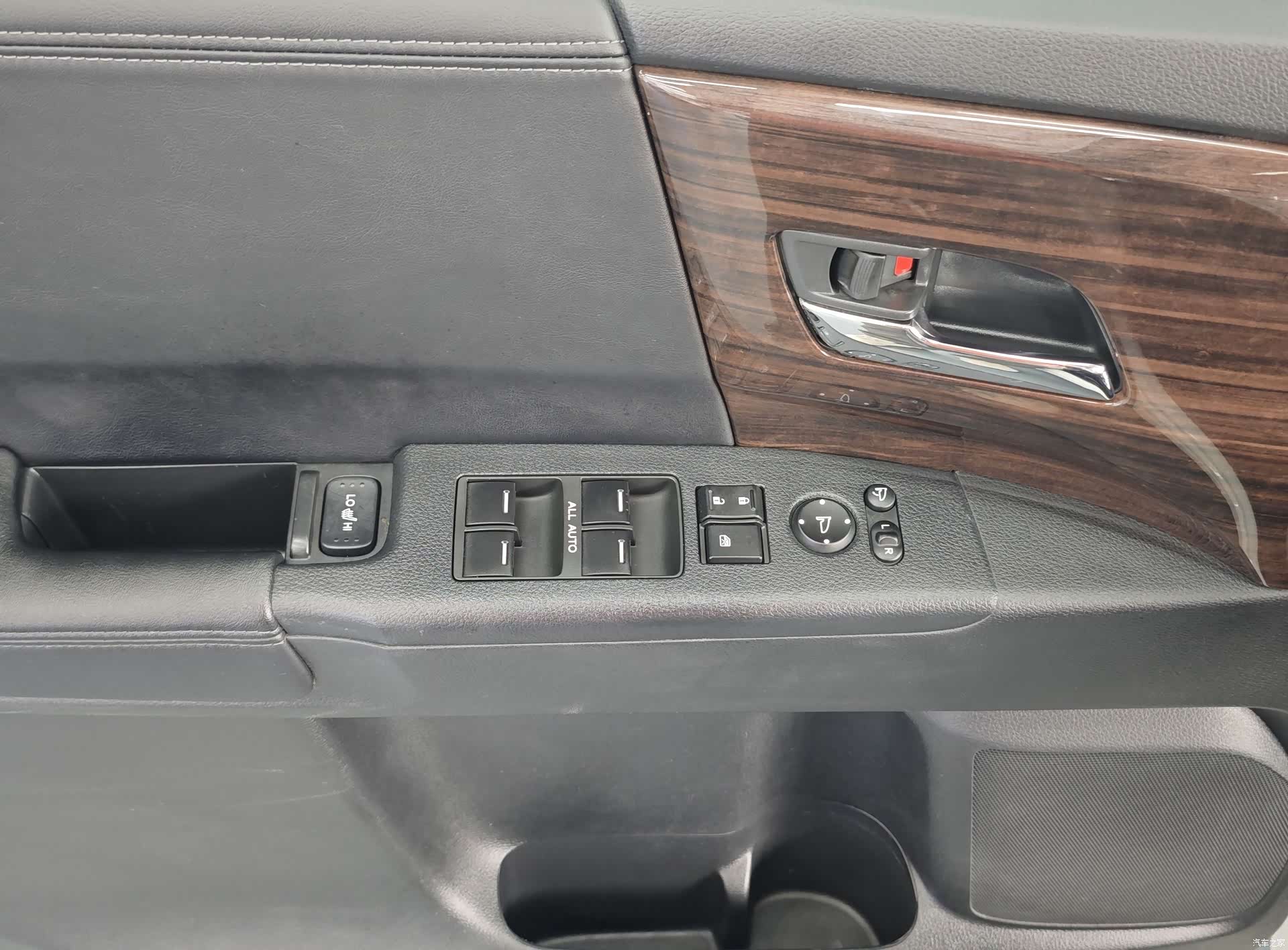Honda Elysion, 2018 12