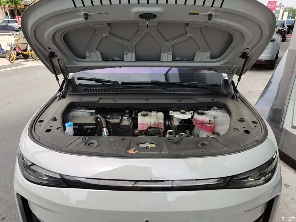 Leapmotor C10, 2025 16