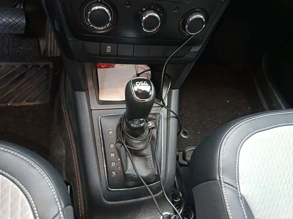 Skoda Yeti, 2015 7