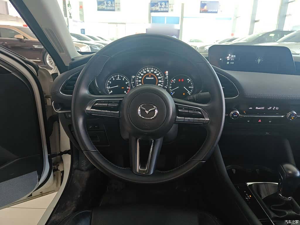 Mazda Mazda3, 2022 7
