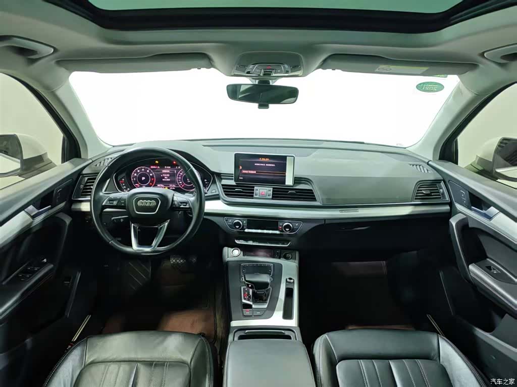 Audi Q5L, 2020 10