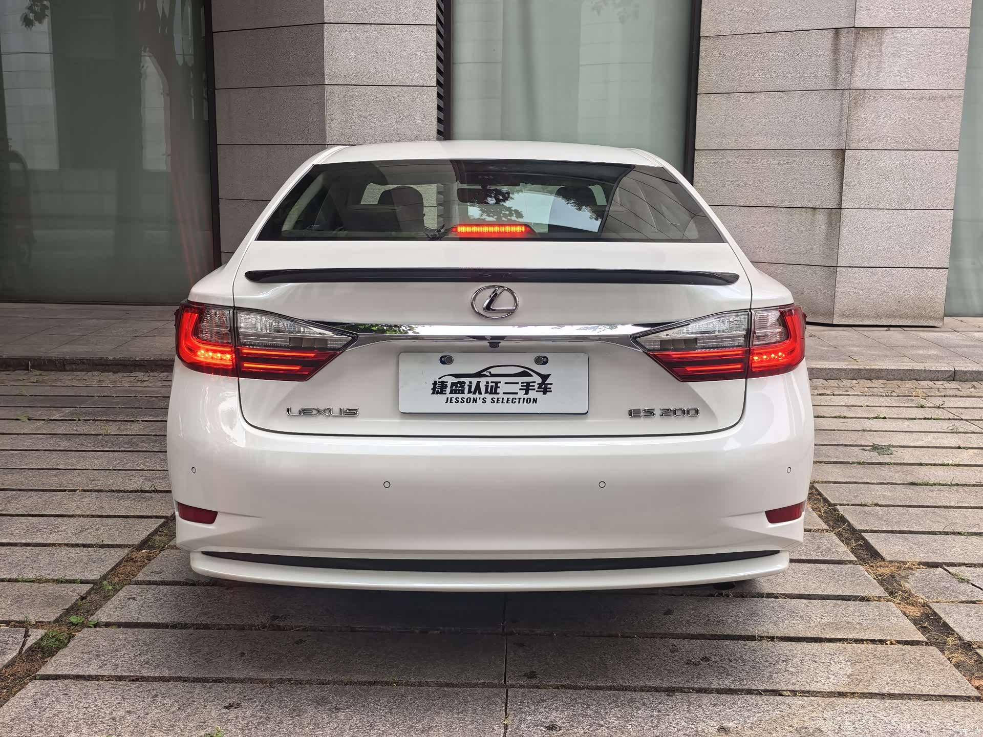 Lexus ES, 2018 все фото