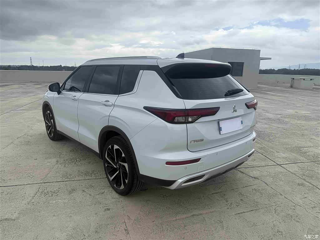 Mitsubishi Outlander, 2023 9