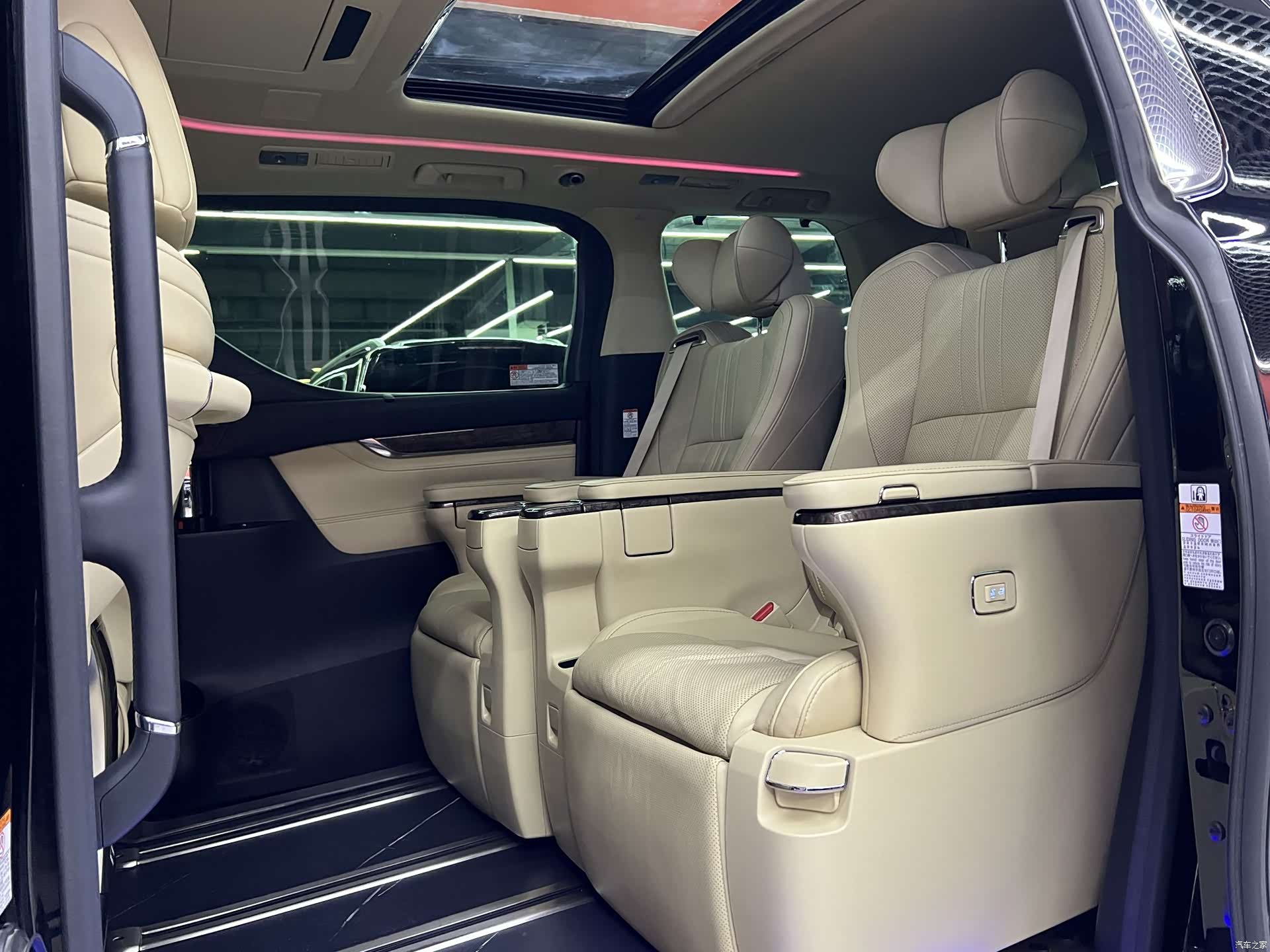 Toyota Alphard, 2020 6