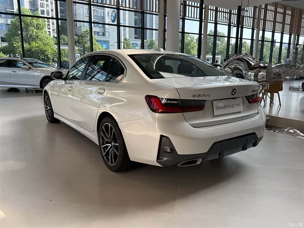 BMW 3 Series, 2024 10