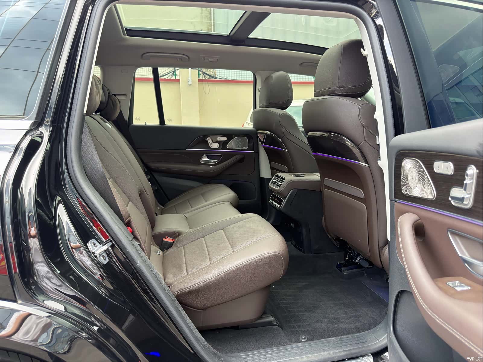 Mercedes-Benz GLS, 2024 11