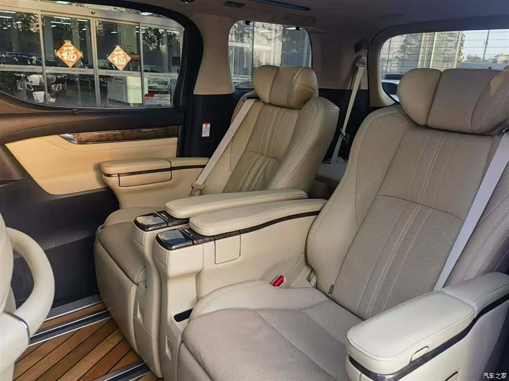Toyota Alphard, 2018 10